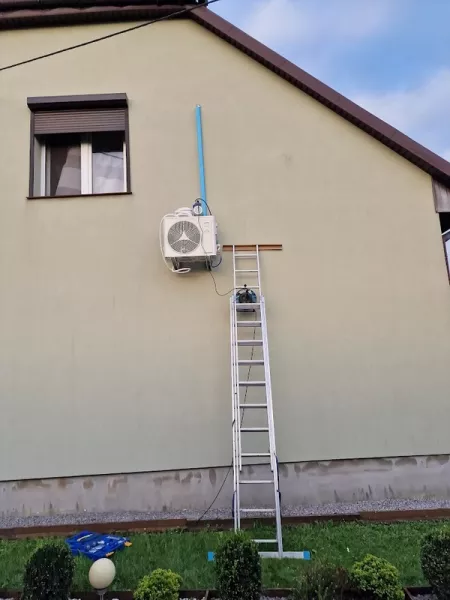 Instalacje fotowoltaiczne 74